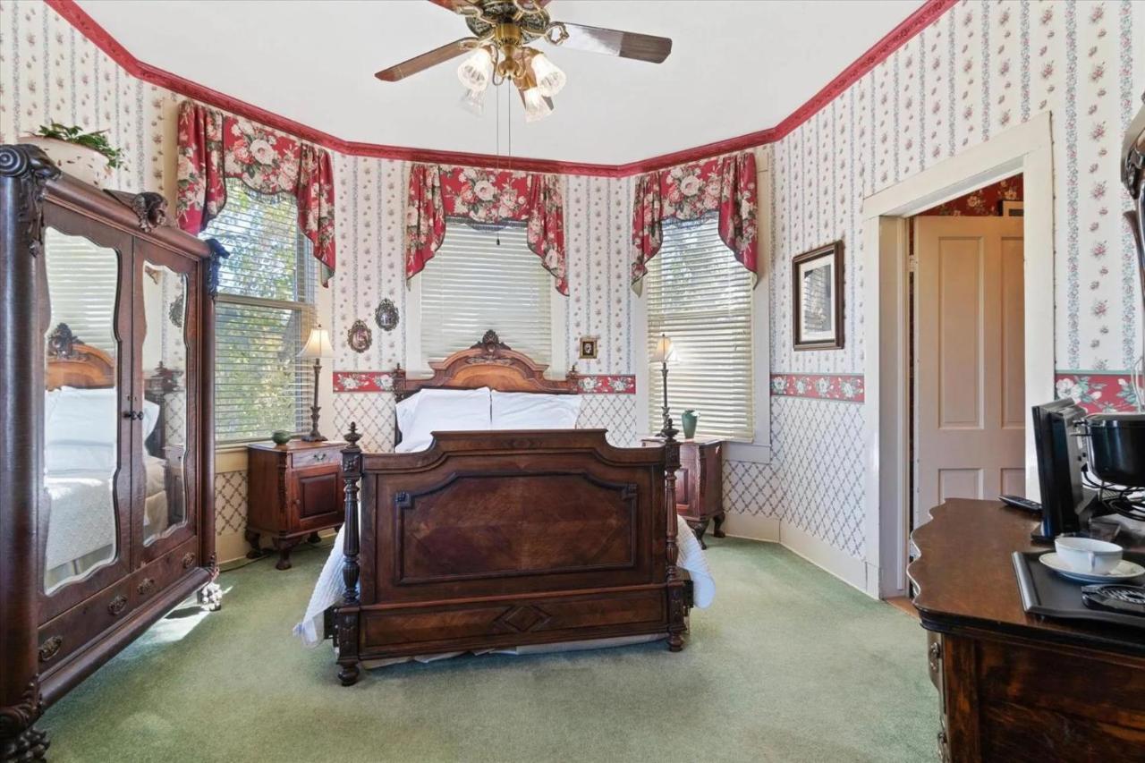Four Winds Victorian Venue & Suites Bonham Quarto foto