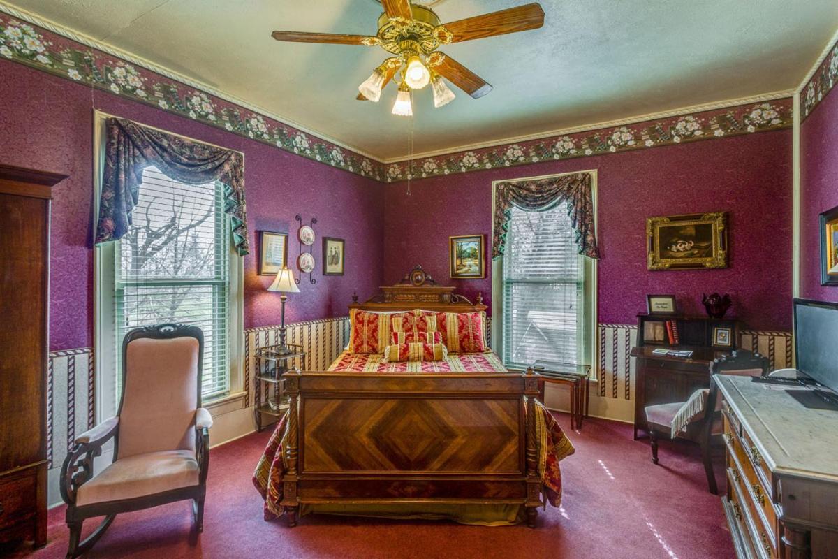 Four Winds Victorian Venue & Suites Bonham Quarto foto