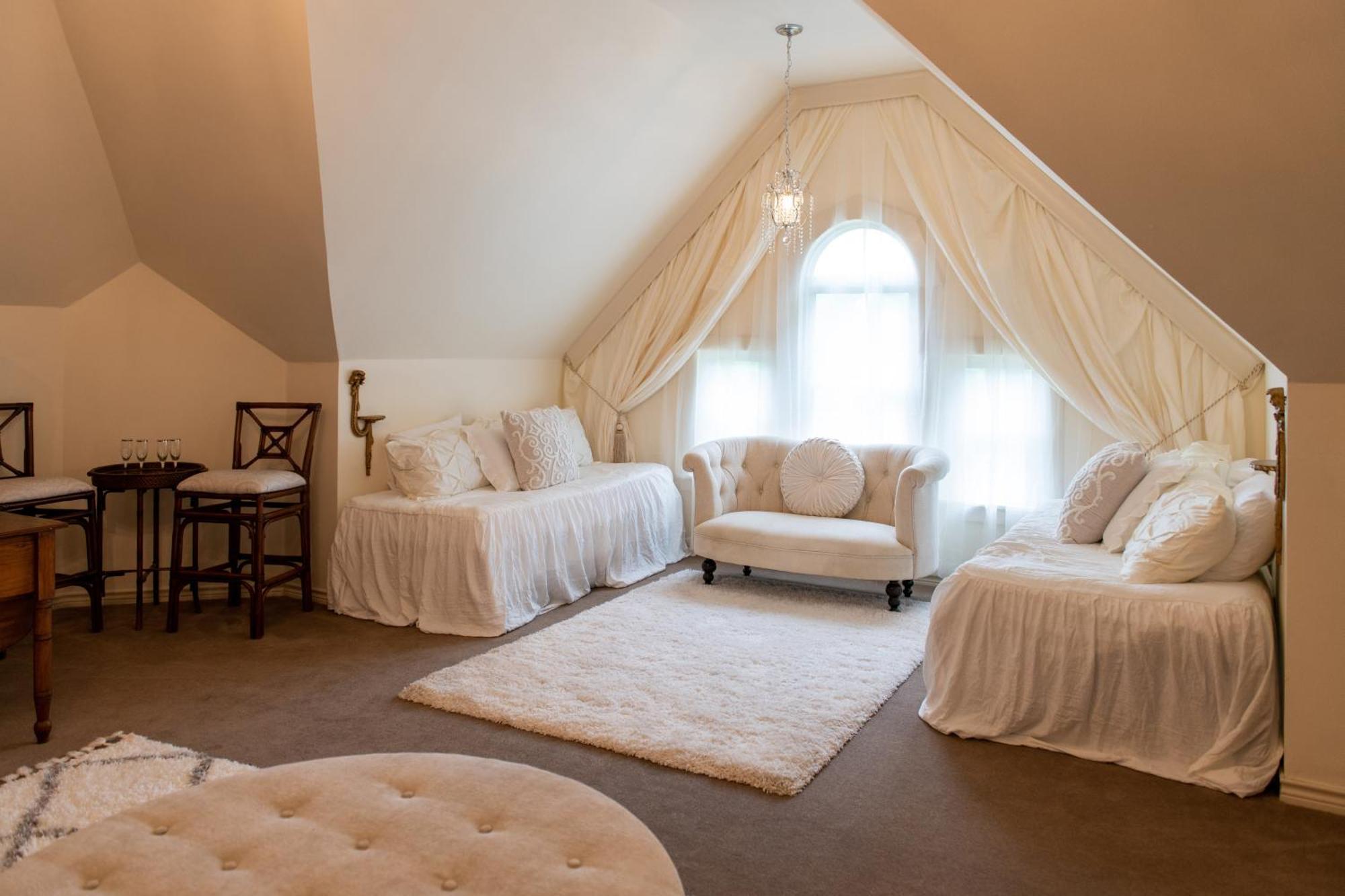 Four Winds Victorian Venue & Suites Bonham Quarto foto